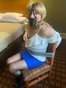 www.joycealexander.net - Tiffany Fine: "A Chair Bound Blond", Part I - Pic Set - Nov 19 thumbnail